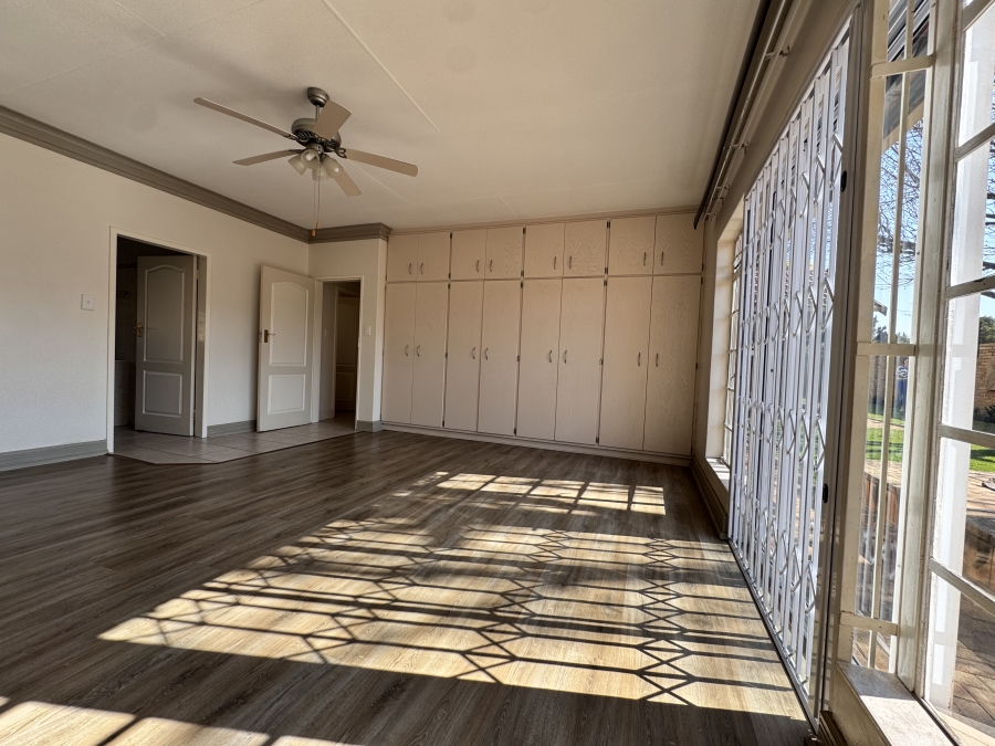 4 Bedroom Property for Sale in Wilkoppies North West